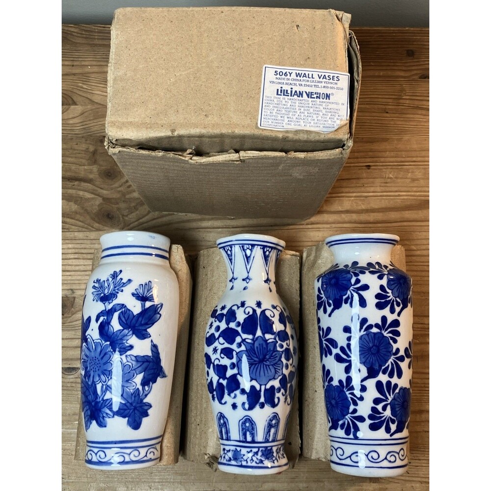 VTG Lillian Vernon Blue White Chinoiserie Wall Pocket Vases Lot Of 3 NOS In Box